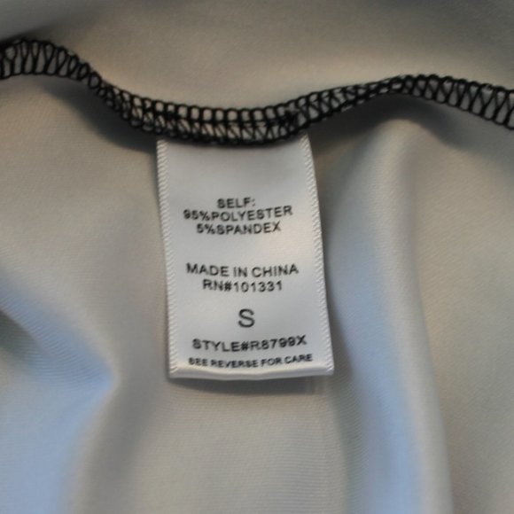 Charlotte Russe Off-The-Shoulder Rose Dress - Picture 10 of 10